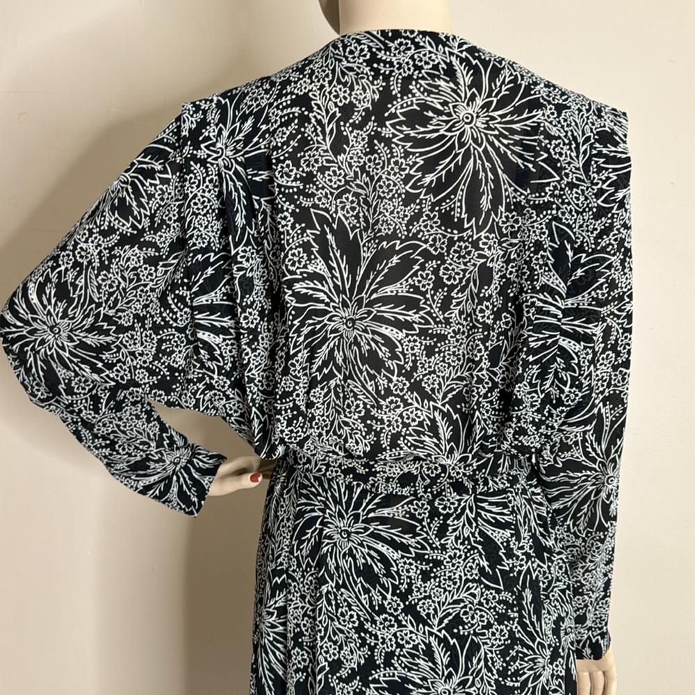Vintage Semi Sheer Floral Dress - Picture 15 of 16